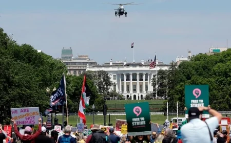 Strzały przy Białym Domu. Secret Service postrzeliła uzbrojonego mężczyznę niedaleko pomnika Waszyngtona