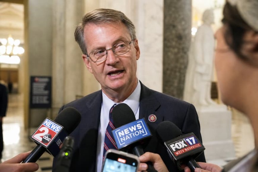 Burchett ostrzega przed „ciemnymi siłami” za zniknięciami naukowców